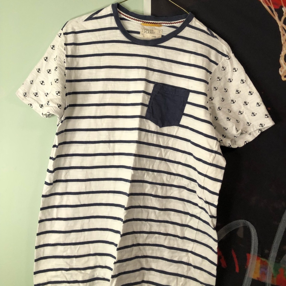 Men’s Free Planet T-shirt